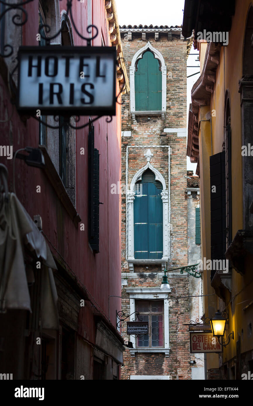 Vicoli veneziano. Venezia, Italia Foto Stock