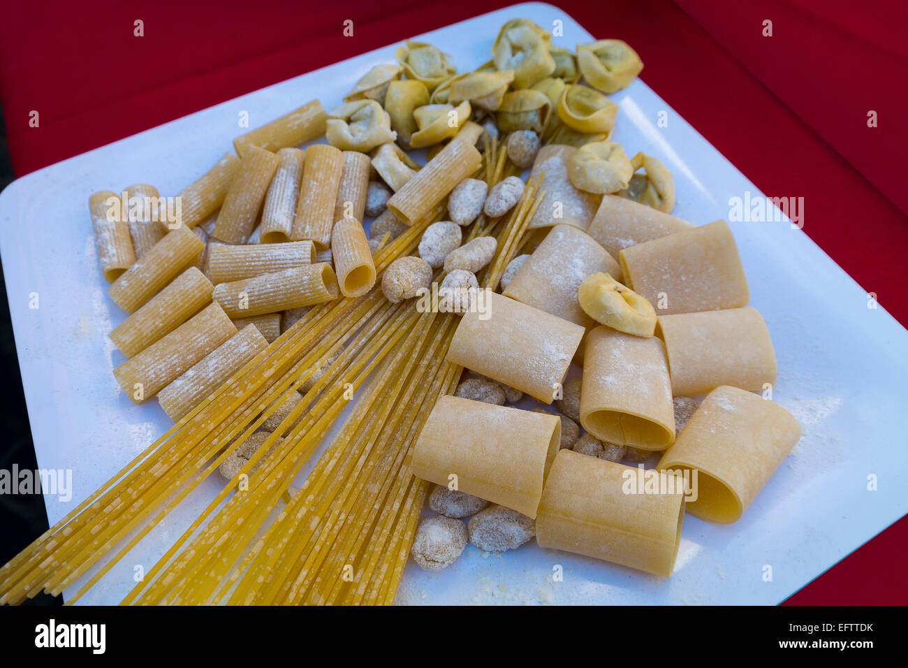 Fresca pasta fatta assortimento Foto Stock