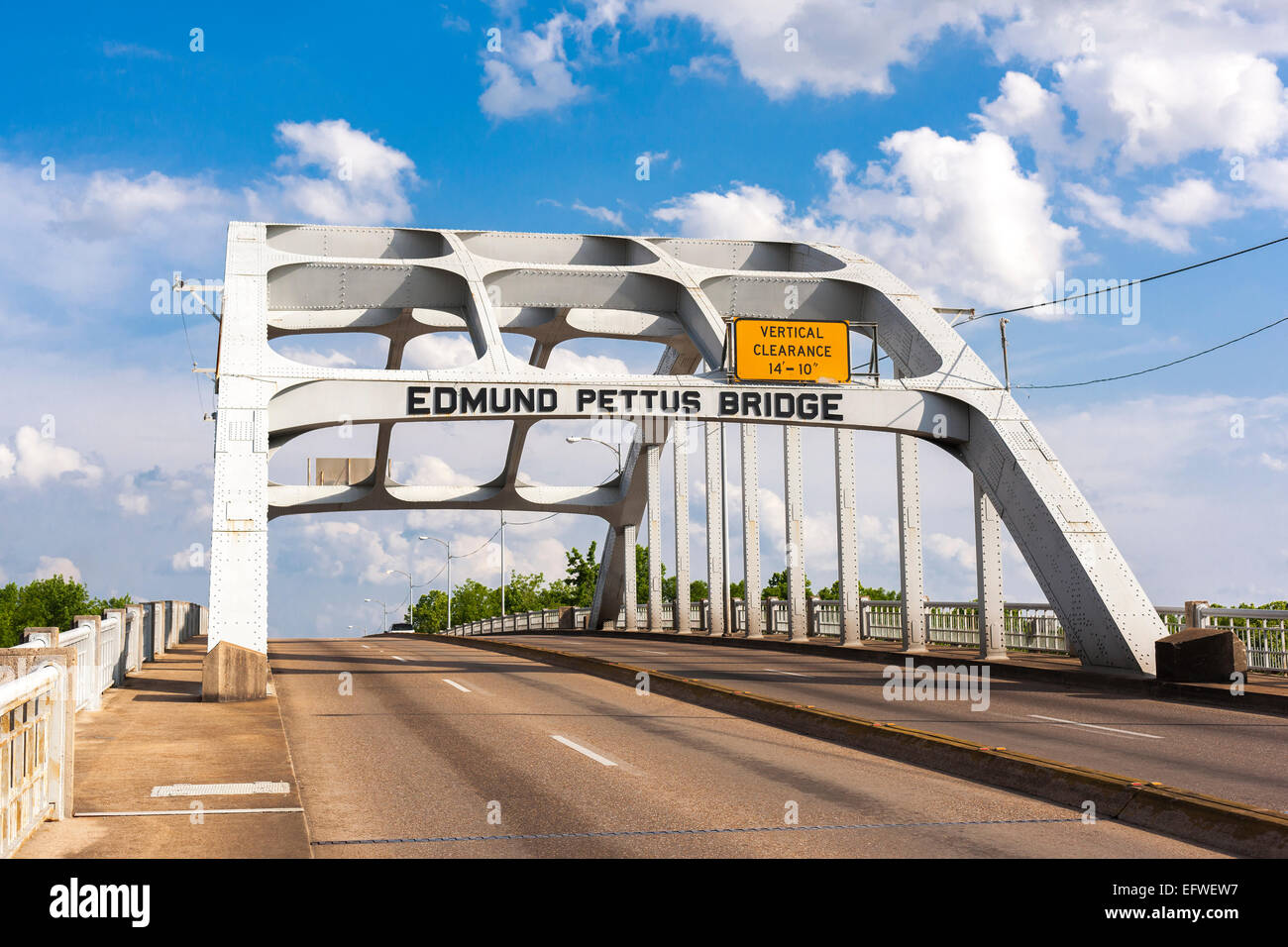 Selma Alabama, Edmund Pettus Bridge sito di tre storiche 1965 marche a Montgomery in movimento per i diritti civili Foto Stock