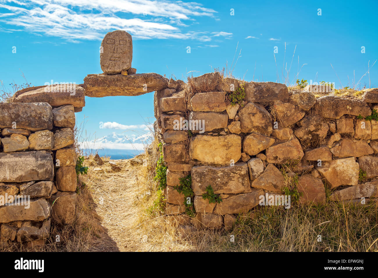 Ingresso al palazzo del Inca, antiche rovine Inca sull' isola del sole sul lato boliviana del Lago Titicaca Foto Stock