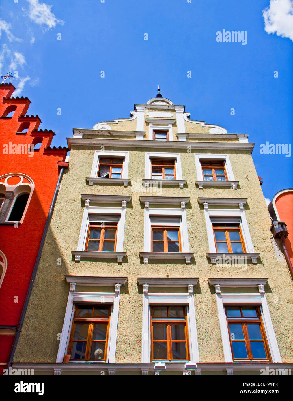 Tipiche Case in Landshut in architettura rinascimentale di stile e colori vivaci Foto Stock