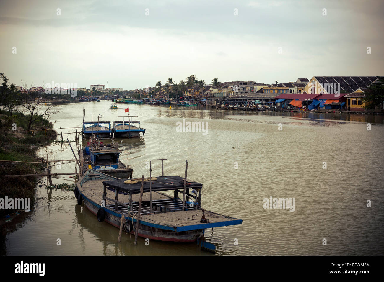 Vista su Thu Bon river, Hoi An, Vietnam. Foto Stock