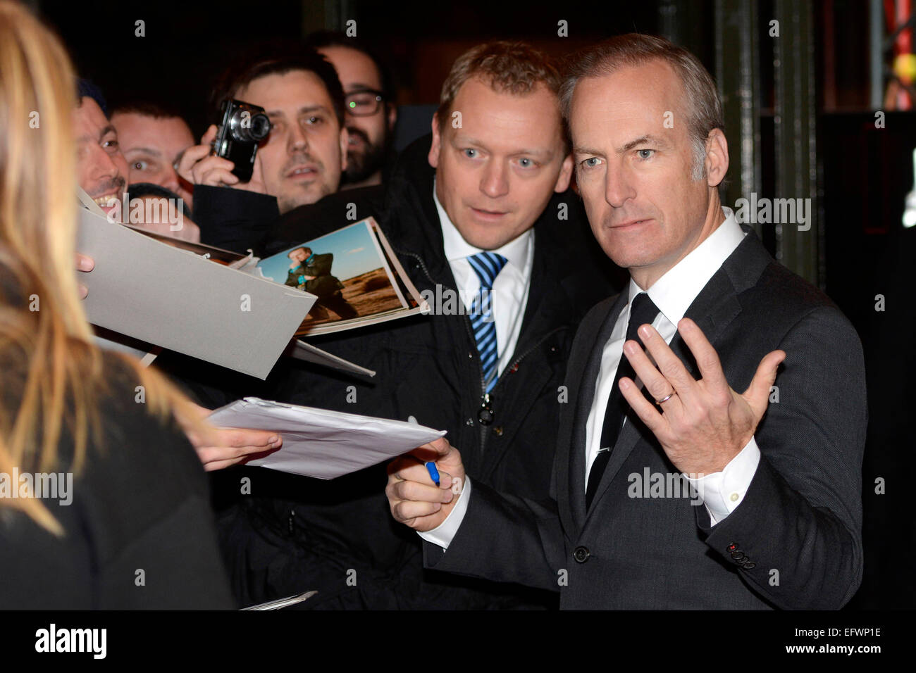 Berlino, Germania, 10 febbraio, 2015. Bob Odenkirk durante il "meglio chiamare Saul' photocall al sessantacinquesimo Festival Internazionale del Cinema di Berlino/Berlinale 2015 Febbraio 10, 2015. Credito: dpa picture alliance/Alamy Live News Foto Stock