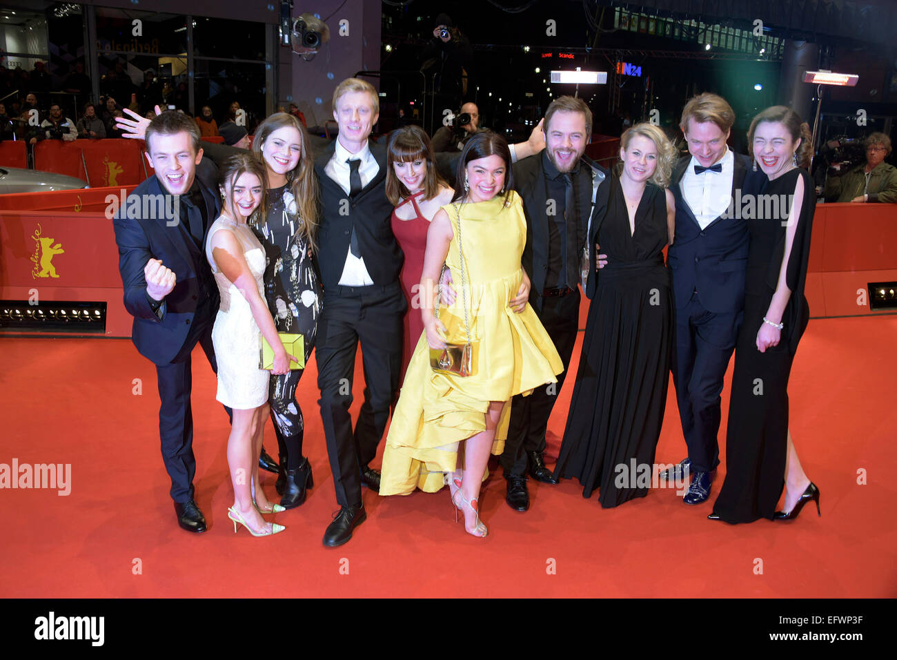 Jannis Niewöhner, Maisie Williams, Hera Hilmar Isola, Joachim Fjelstrup, Natalia de Molina, Abbazia le zappe, Moe Dunford, Emmi Parviainen, Sven Schelker e Aiste Dirziute partecipando alla presentazione della Comunità Shooting Stars 2015 e 'Als Wir Träumten/Come Sognavamo' premiere al sessantacinquesimo Festival Internazionale del Cinema di Berlino/Berlinale 2015 il 9 febbraio 2015./picture alliance Foto Stock