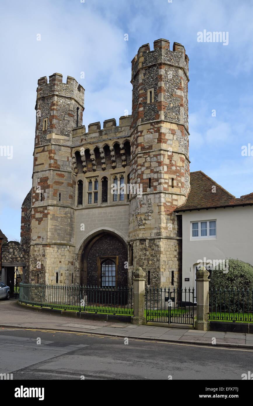 Il cancello del cimitero di St Augustine's Abbey a Canterbury, Kent, Regno Unito. Foto Stock
