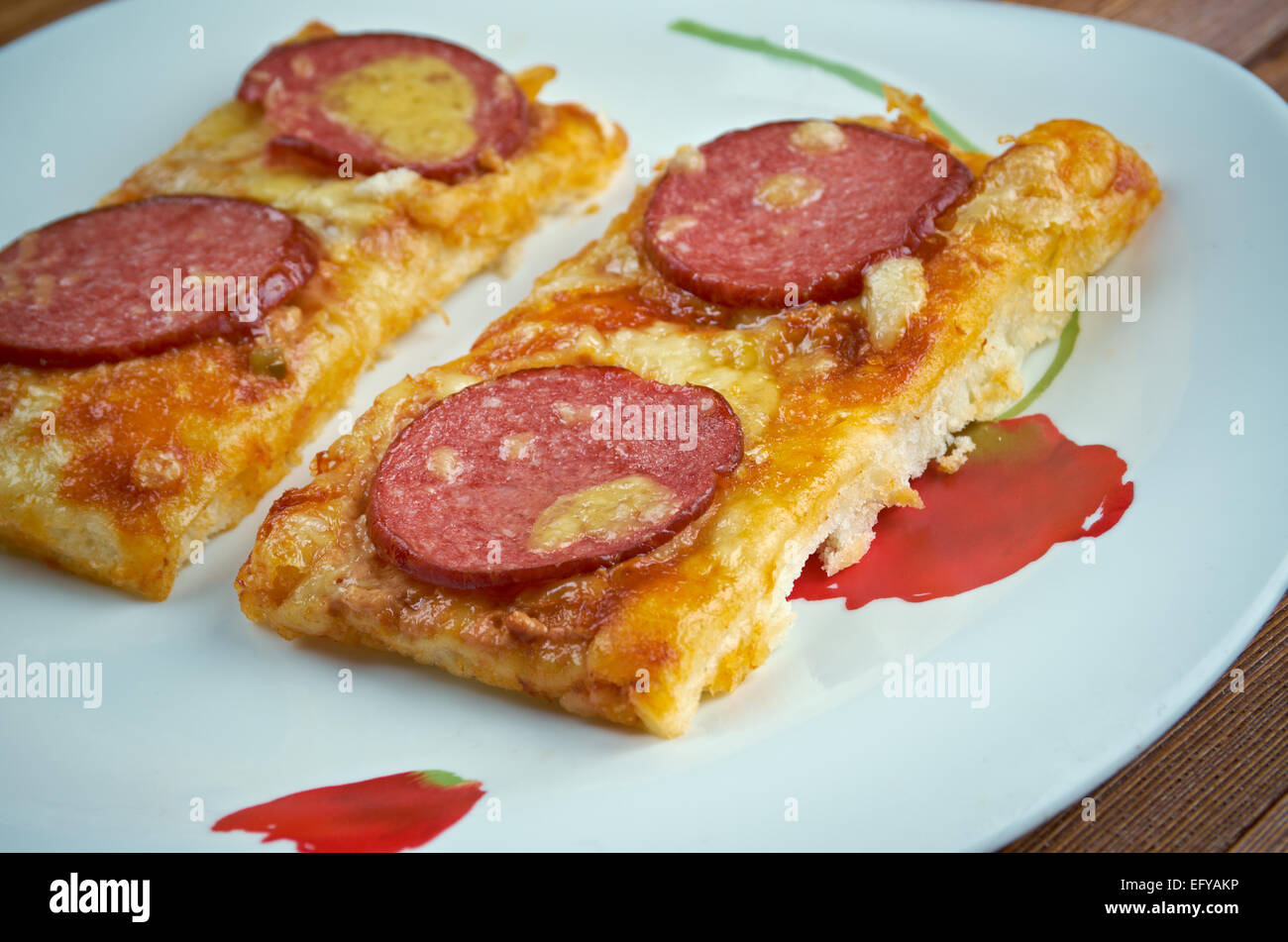 Strisce di Pizza - stile di pizza in comune la condizione degli Stati Uniti ,hanno un po' spessa crosta e sono sormontate Foto Stock