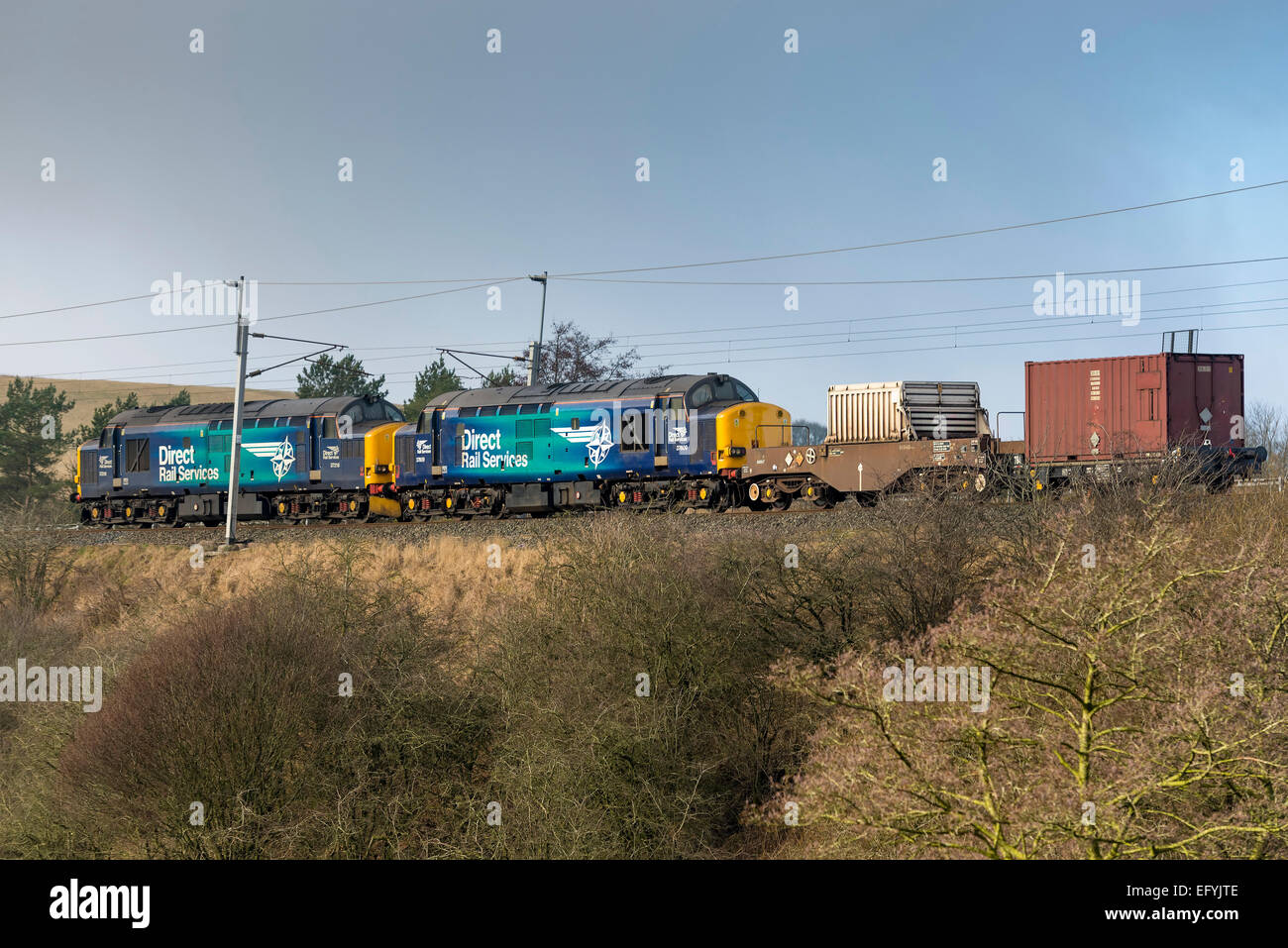 Diretto dei servizi ferroviari di trasporto merci ferroviario azienda trasporti tutto il combustibile nucleare e delle scorie nucleari dalla Gran Bretagna nucleare della stazione di alimentazione Foto Stock