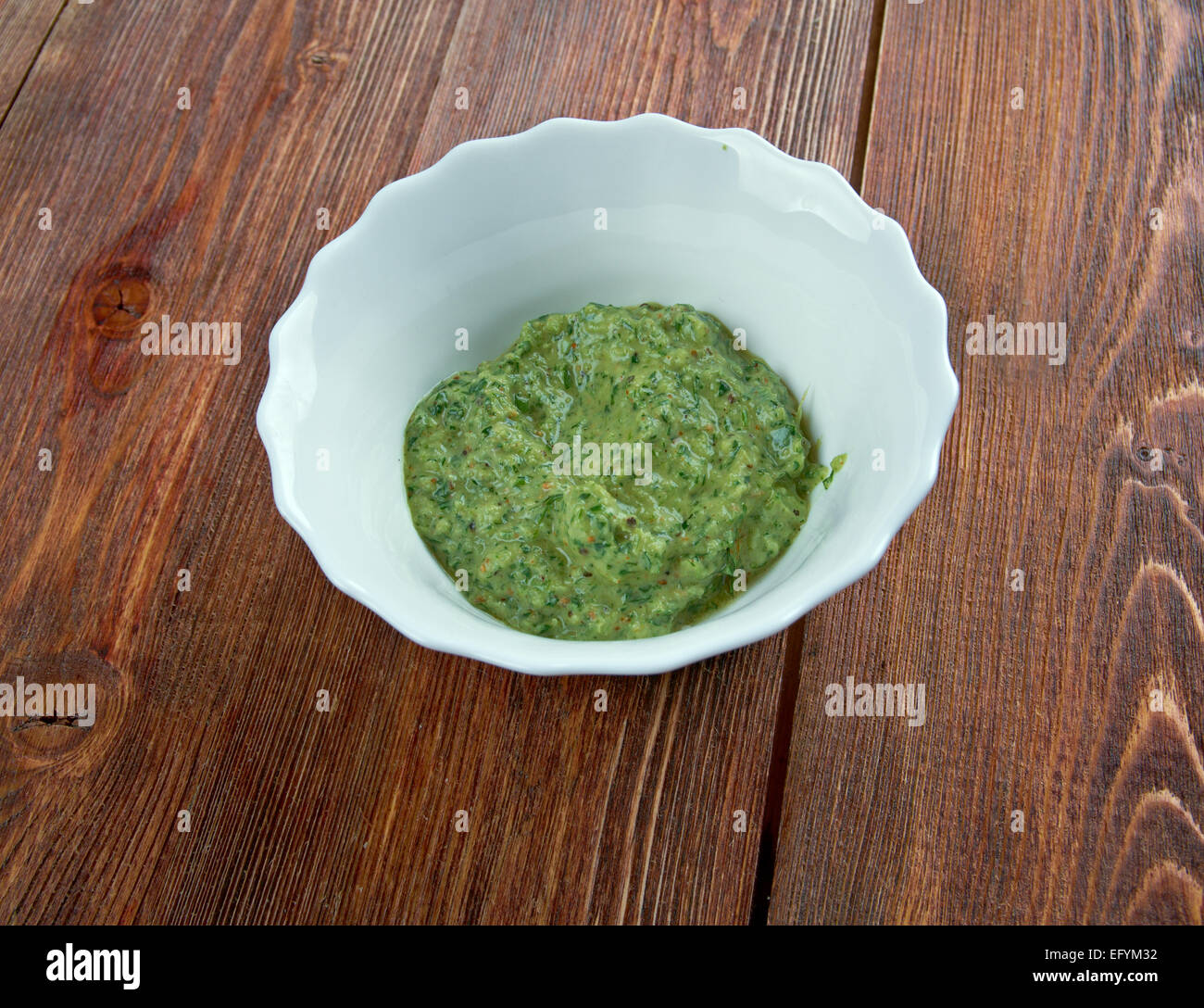 Erborinati Champagne vinaigrette di Digione - culinarie francesi salsa preparata mescolando aceto e olio e di solito la stagionatura con sale, herb Foto Stock