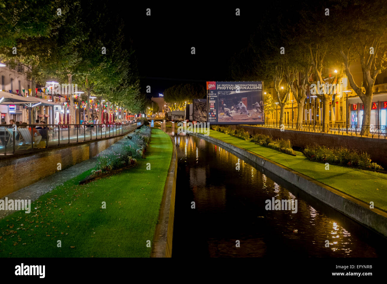 Il fiume La basse in Perpignan di notte durante la Visa pour l'immagine Foto Foto Stock