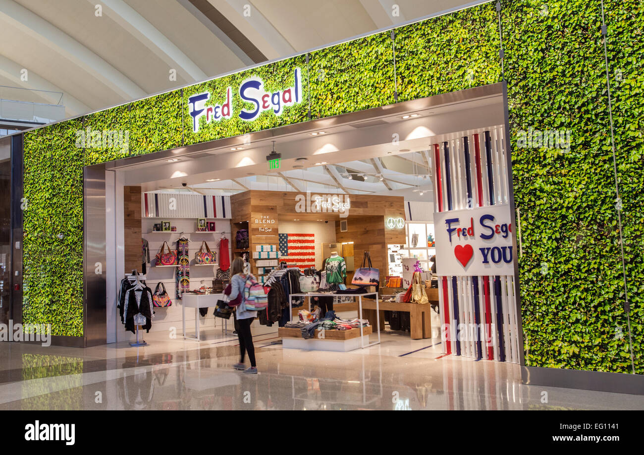 Il Fred Segal store all'interno del Tom Bradley International Terminal a LAX. Foto Stock