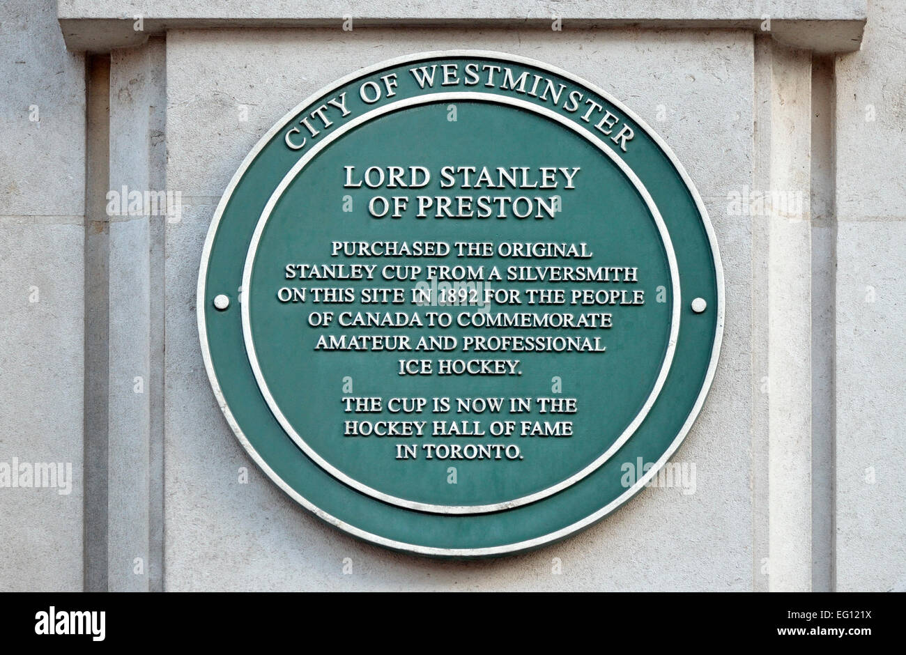 Londra, Inghilterra, Regno Unito. Una lapide commemorativa: posto dove la Stanley Cup (Canadian Hockey su ghiaccio) è stato acquistato nel 1892. Regent St Foto Stock