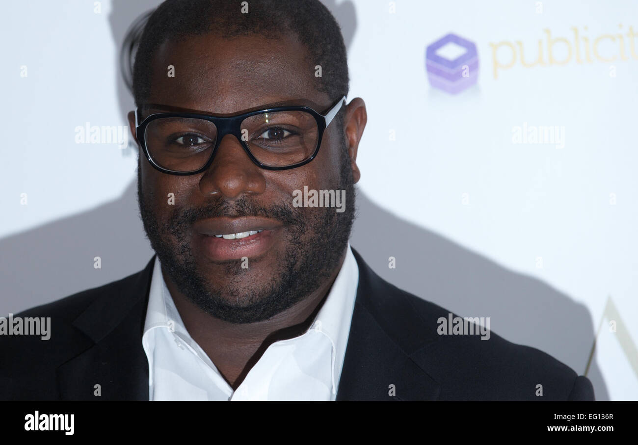 Regno Unito: direttore britannico Steve McQueen pone per le immagini sul tappeto rosso come lei arriva per la trentaquattresima London Critics Circle Film Awards nel centro di Londra il 2 febbraio 2014. Foto Stock