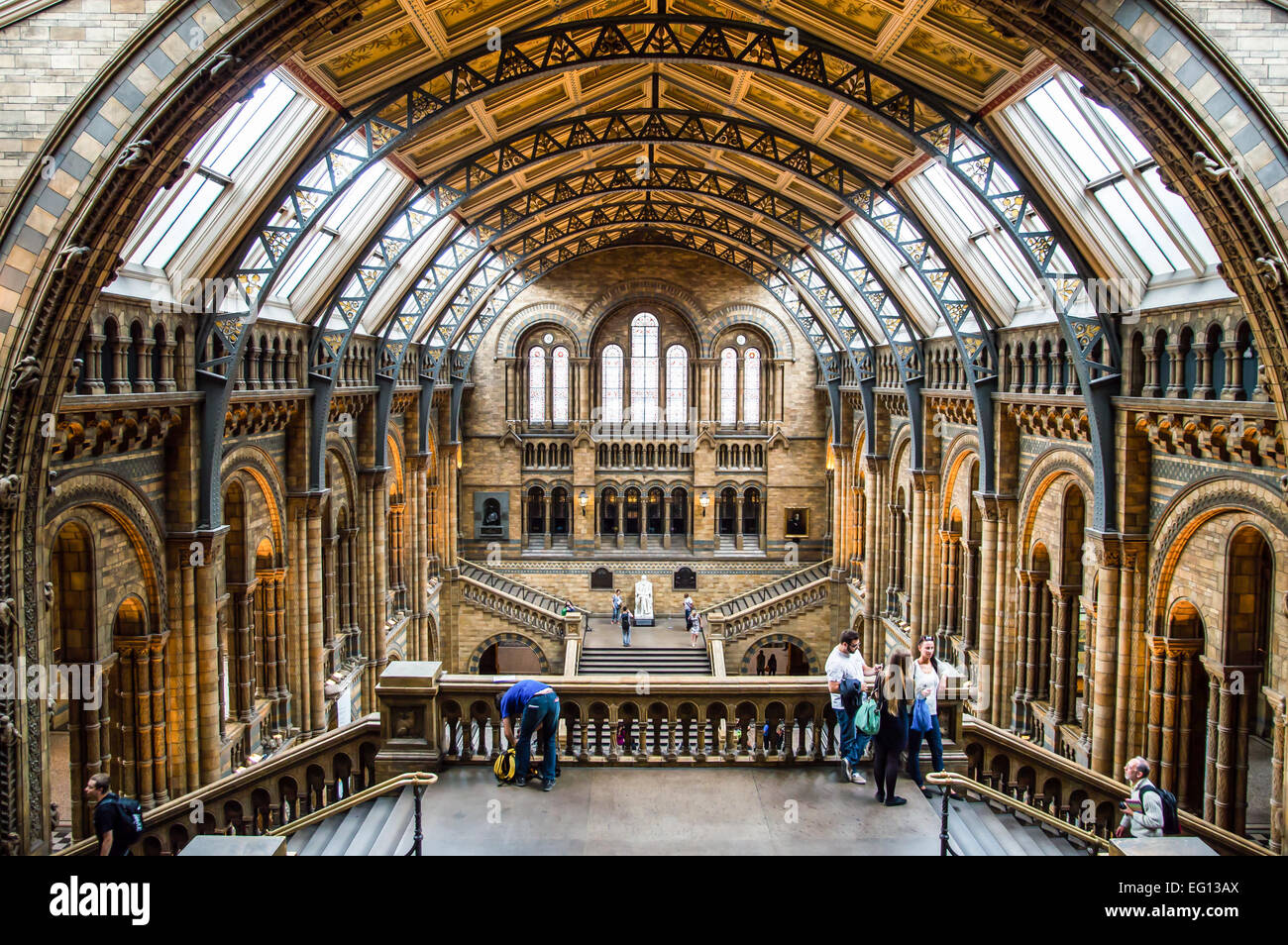LONDON, Regno Unito - 14 Maggio 2012: la gente visita il Museo di Storia Naturale di Londra. Con più di 4,1 milioni di visitatori annui è il 4 Foto Stock