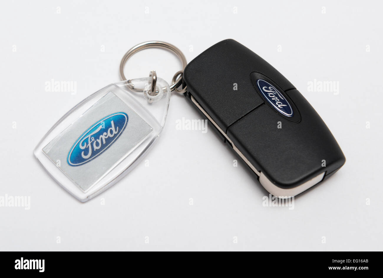 Ford portachiavi su uno sfondo bianco Foto stock - Alamy