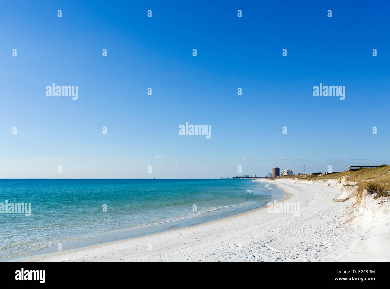 La spiaggia di St Andrews State Park guardando verso Panama City Beach, Panama City, Florida, Stati Uniti d'America Foto Stock