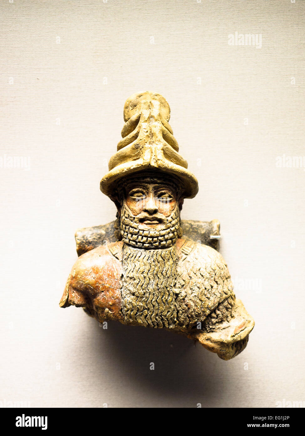 Statua in argilla dipinta di un dio 1800-1750 a.C. (Vecchio periodo babilonese) da Ur Foto Stock