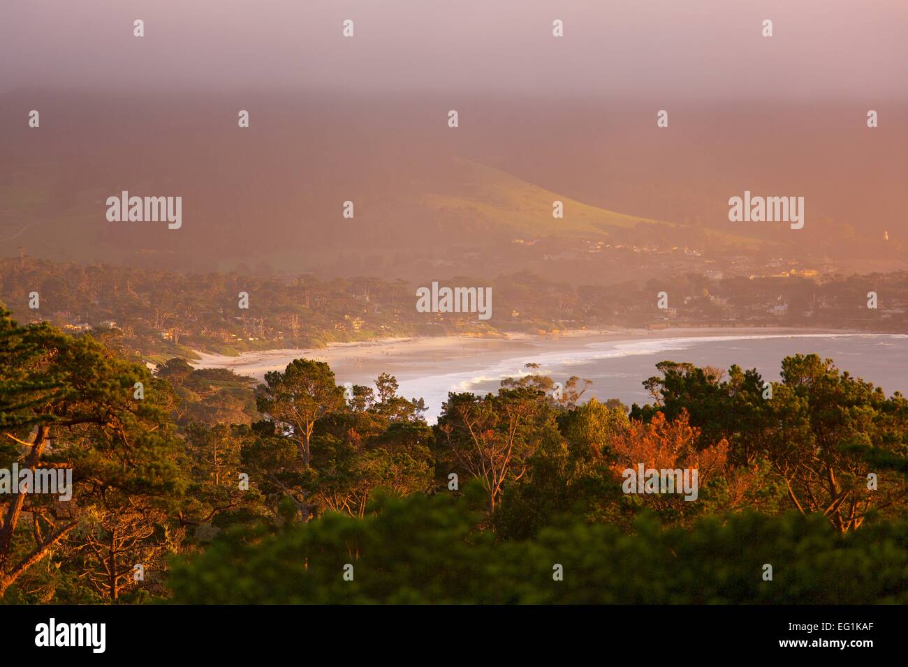 Tramonto sulla spiaggia Carmel nel Carmelo, California Foto Stock