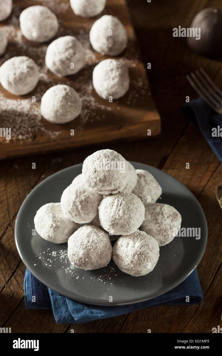 Fatti in casa ciambella zuccherino fori su uno sfondo Foto Stock