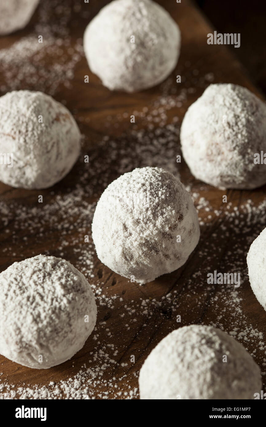 Fatti in casa ciambella zuccherino fori su uno sfondo Foto Stock
