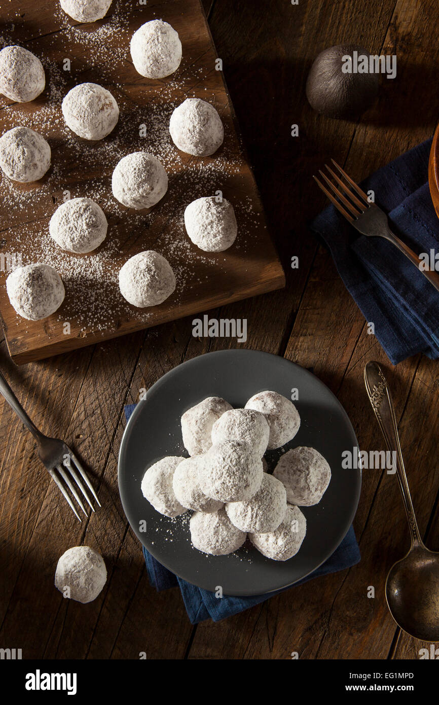 Fatti in casa ciambella zuccherino fori su uno sfondo Foto Stock