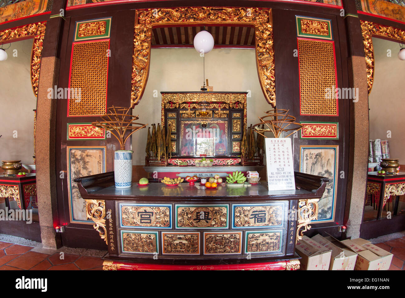 L'interno del tempio del serpente (aka Hock Kin Keong) in Penang, Malaysia. Essa fu costruita per il culto della divinità Cheng Chooi Cho Foto Stock