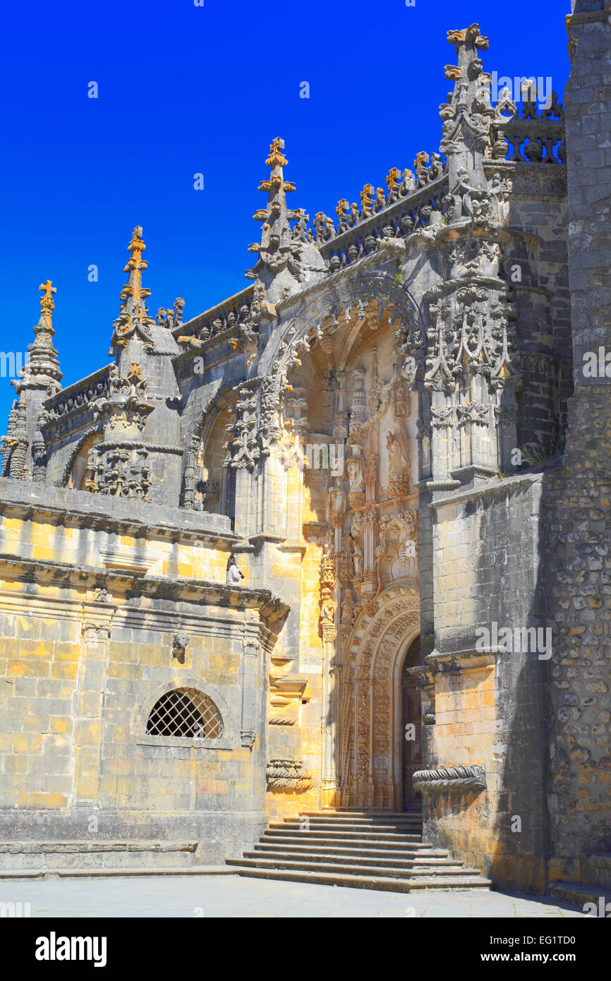 Ingresso manuelino del convento chiesa e convento dell'Ordine di Cristo (Convento de Cristo), Tomar, Portogallo Foto Stock