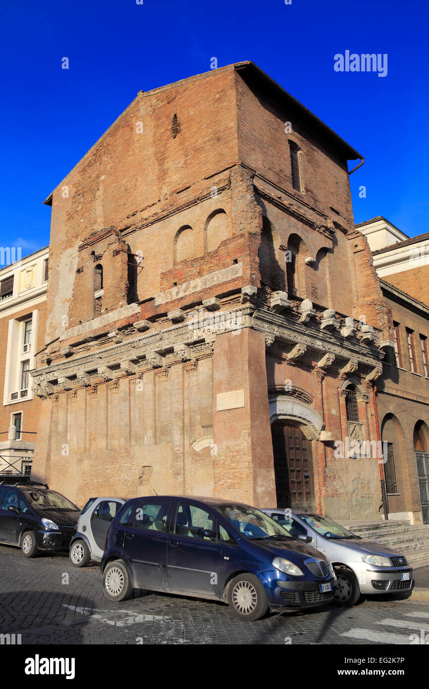 Casa medievale Casa dei Crescenzi, Via di Ponte Rotto, Roma, Italia Foto Stock