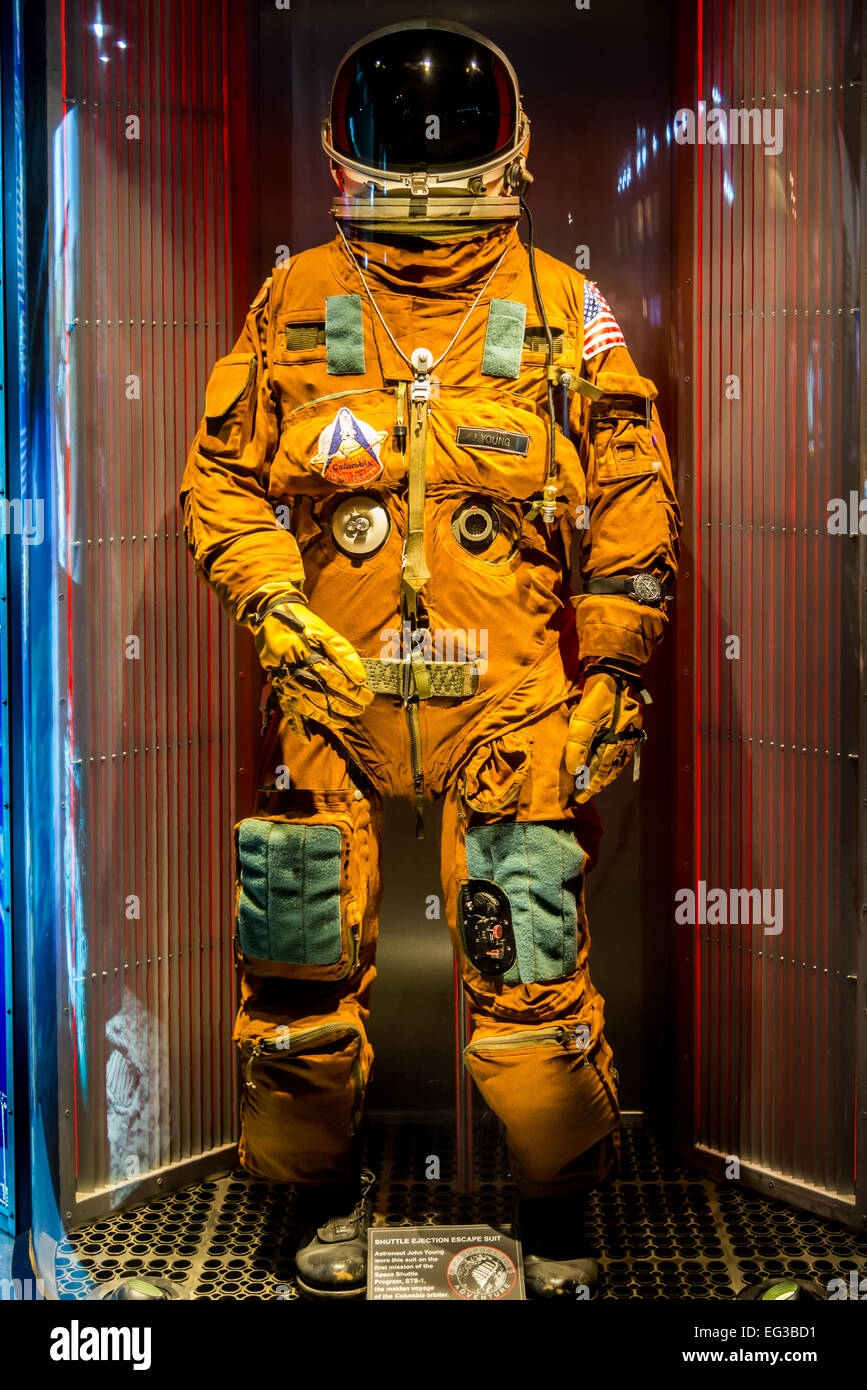 Una suite di spazio nel display per il NASA Johnson Space Center a Houston, Texas, Stati Uniti d'America. Foto Stock