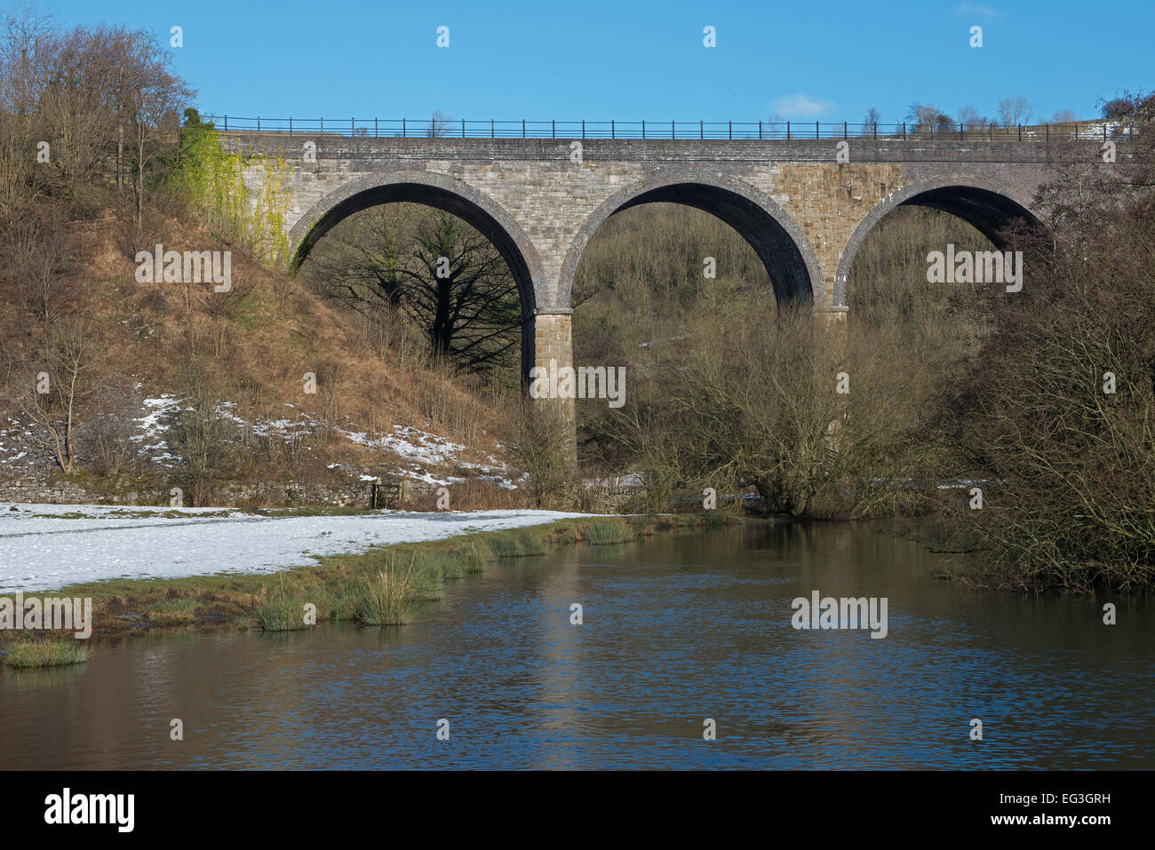 Monsal Headstone Viadotto sul fiume Wye in Monsal Dale, poco Longstone, Parco Nazionale di Peak District, Derbyshire. Inghilterra, Regno Unito Foto Stock