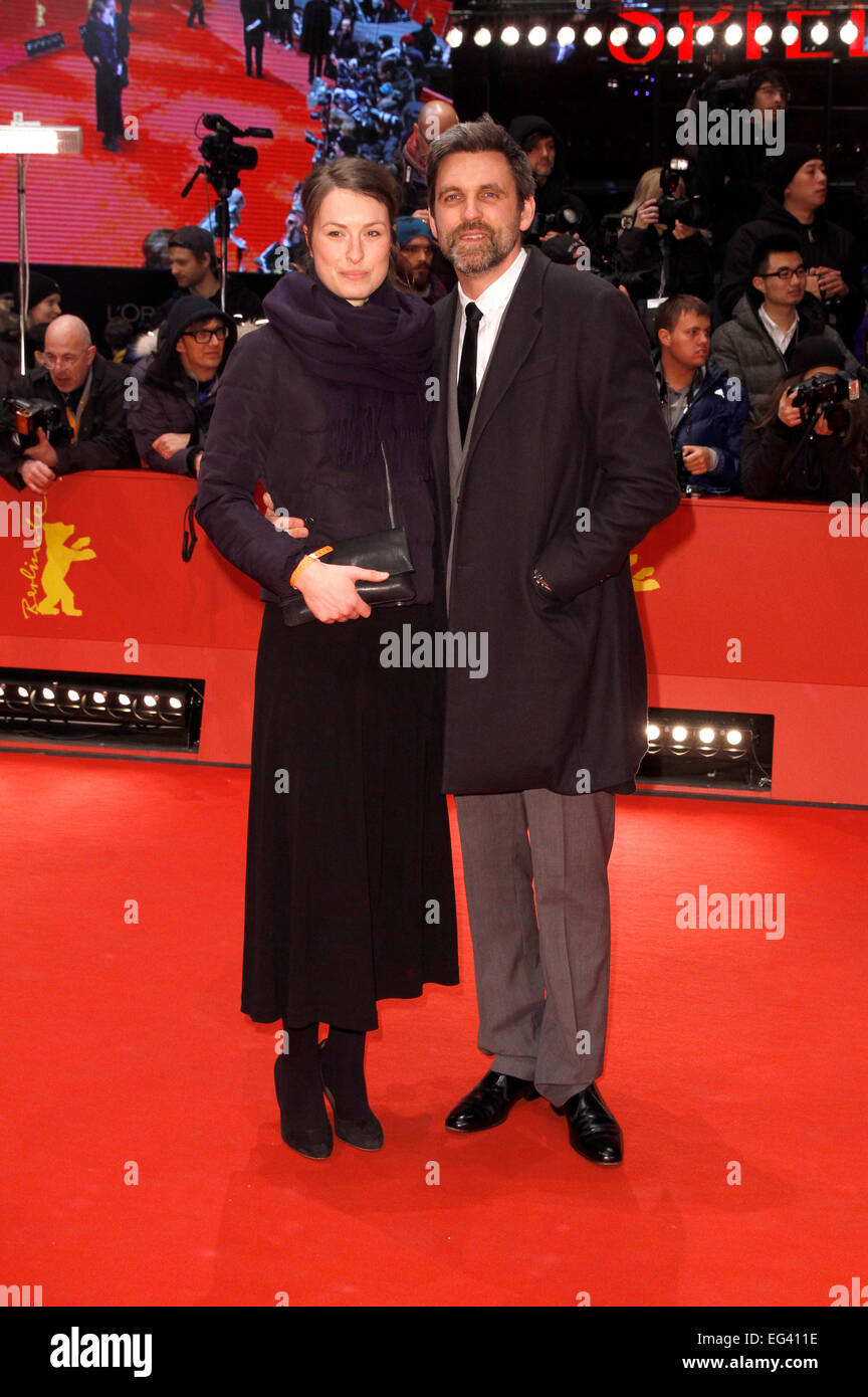 Sebastian Schipper e Annika Nagel partecipando alla cerimonia di chiusura al sessantacinquesimo Festival Internazionale del Cinema di Berlino/Berlinale 2015 il 14 febbraio 2015./picture alliance Foto Stock