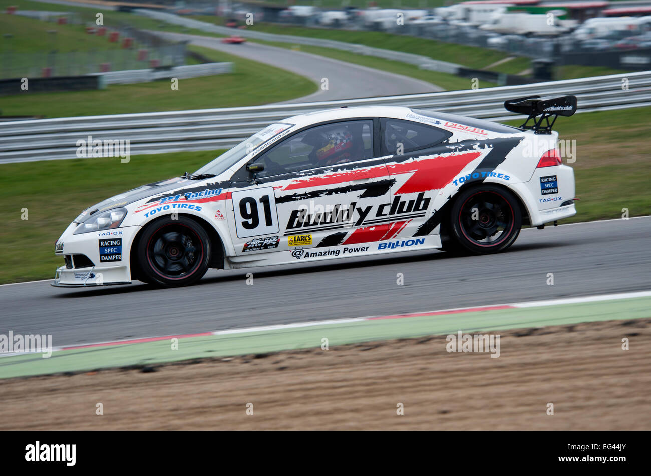 Honda Integra DC5 auto da competizione in pista sul circuito di Brands Hatch Foto Stock