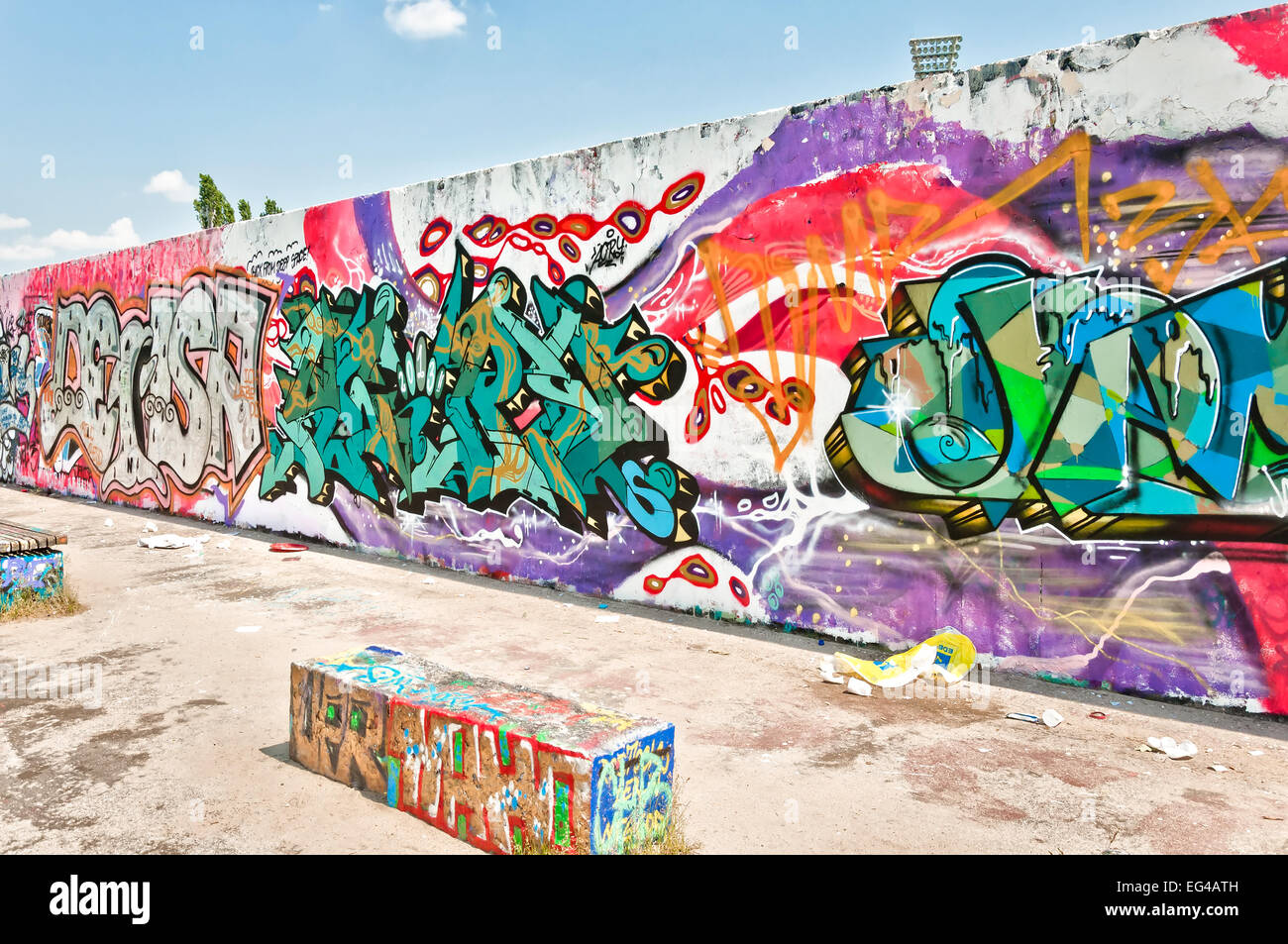 I graffiti sulla parete Mauerpark a Berlino, Germania. Un ex parte del muro di Berlino la striscia della morte. Foto Stock