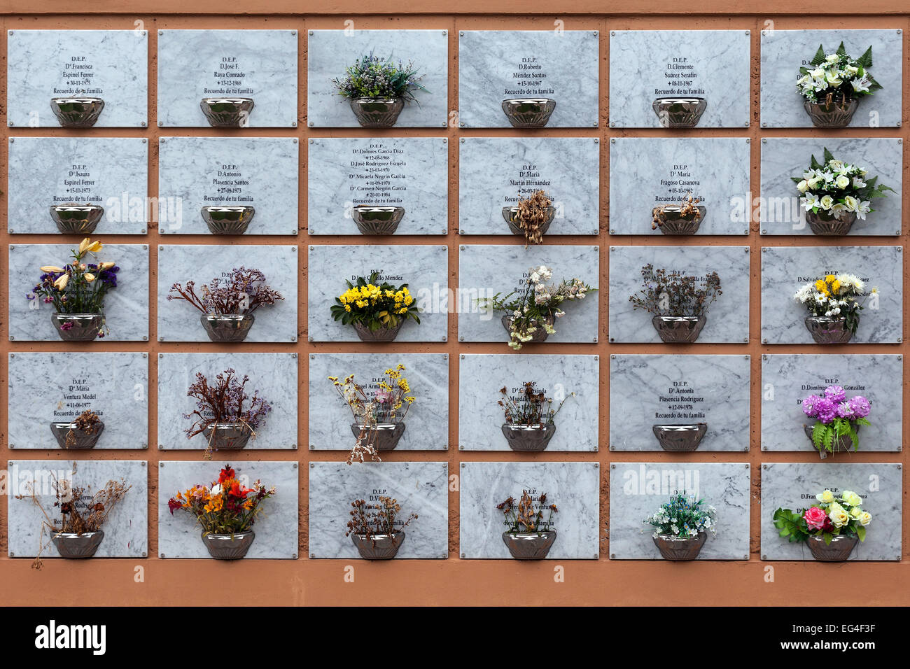 Urn-tombe nel cimitero, Agulo, La Gomera, isole Canarie, Spagna Foto Stock