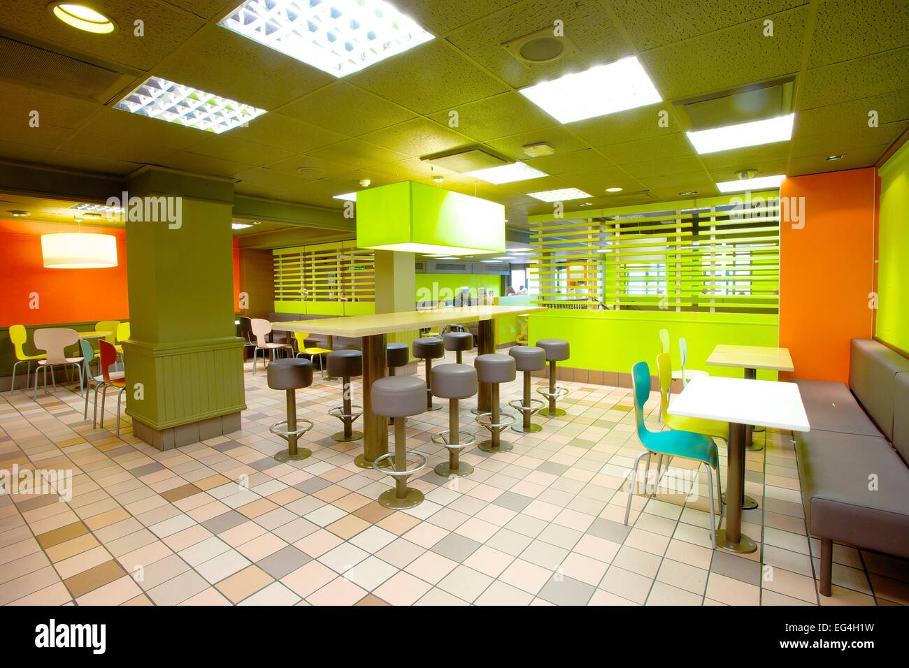 Ristorante McDonalds interni. Foto Stock