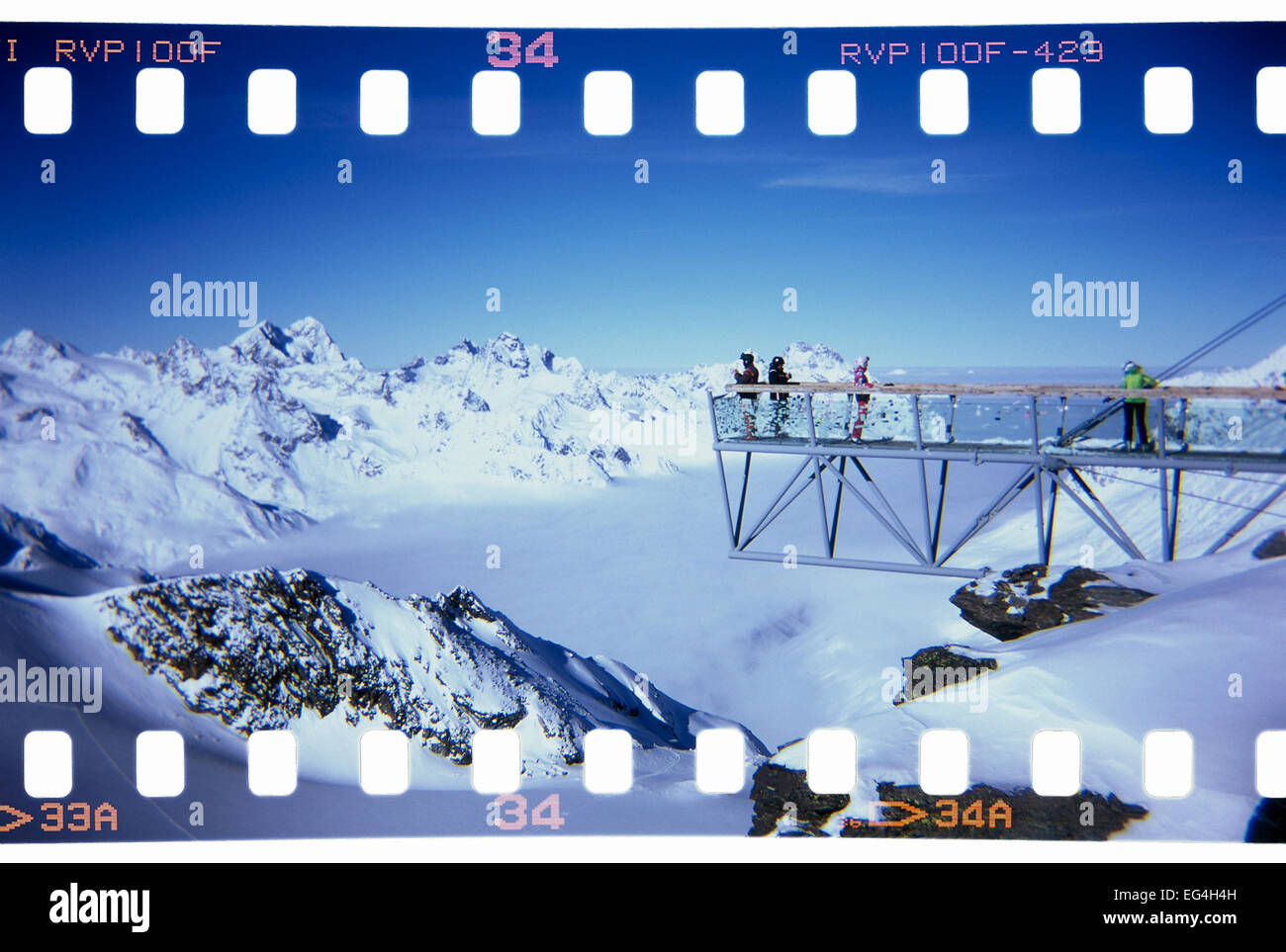 Passerella di vetro immagini e fotografie stock ad alta risoluzione - Alamy