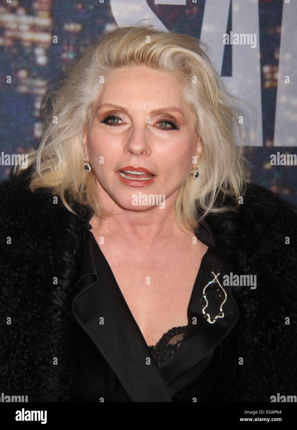 New York, New York, Stati Uniti d'America. 15 Feb, 2015. Il cantante Debbie Harry assiste gli arrivi per SNL quarantesimo anniversario speciale tenutasi il Rockefeller Plaza. Credito: Nancy Kaszerman/ZUMAPRESS.com/Alamy Live News Foto Stock