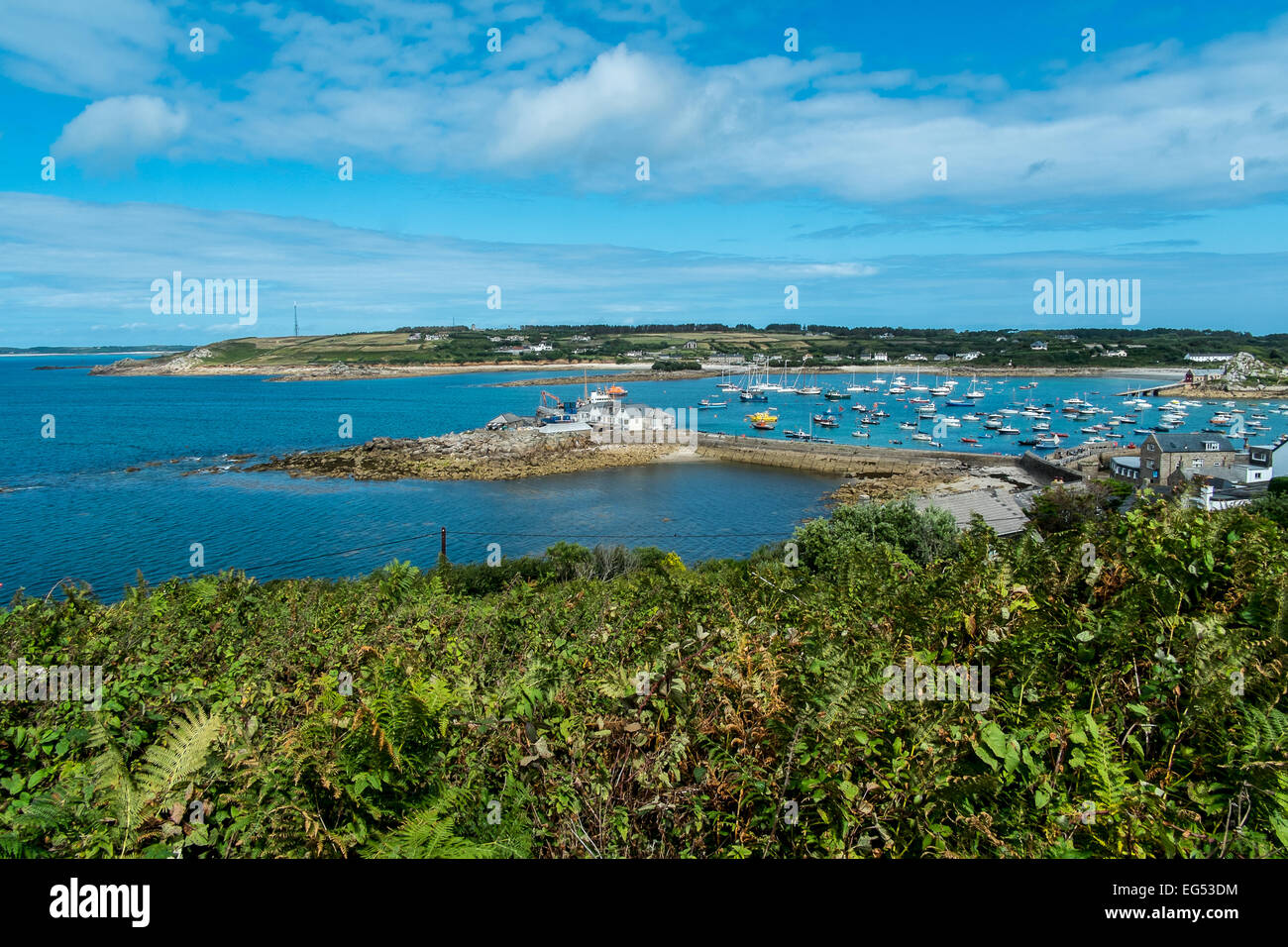 Blue Sky over Island Isole Scilly Foto Stock