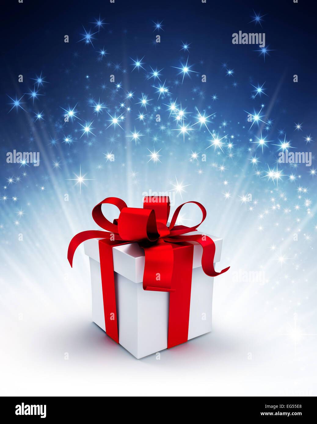Scatola regalo bianca avvolto con nastri di colore rosso su una scintillante sfondo blu Foto Stock