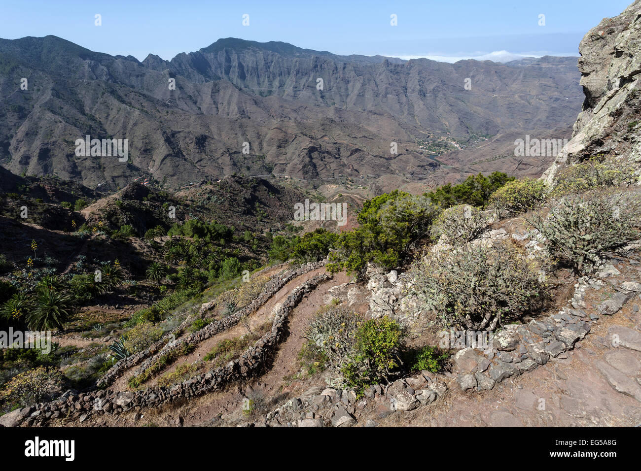 Vista dal sentiero escursionistico tra il Mirador Degollada de Paraza e La Laja, La Gomera, isole Canarie, Spagna Foto Stock