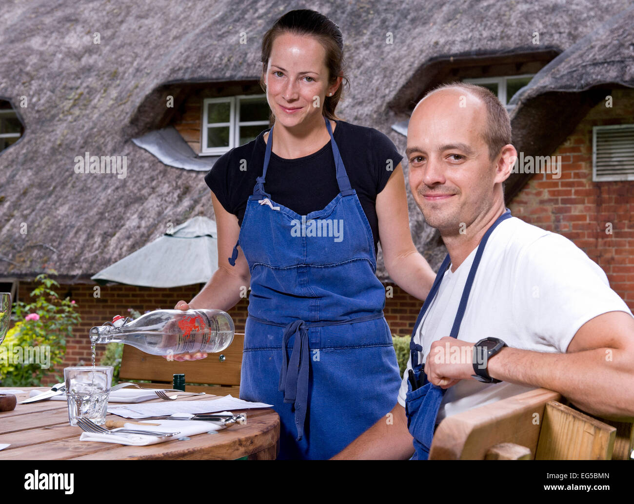 Il Red Lion in Oriente Chisenbury, Wiltshire. Di proprietà di stella Michelin titolari Guy e Brittany Manning. Foto Stock