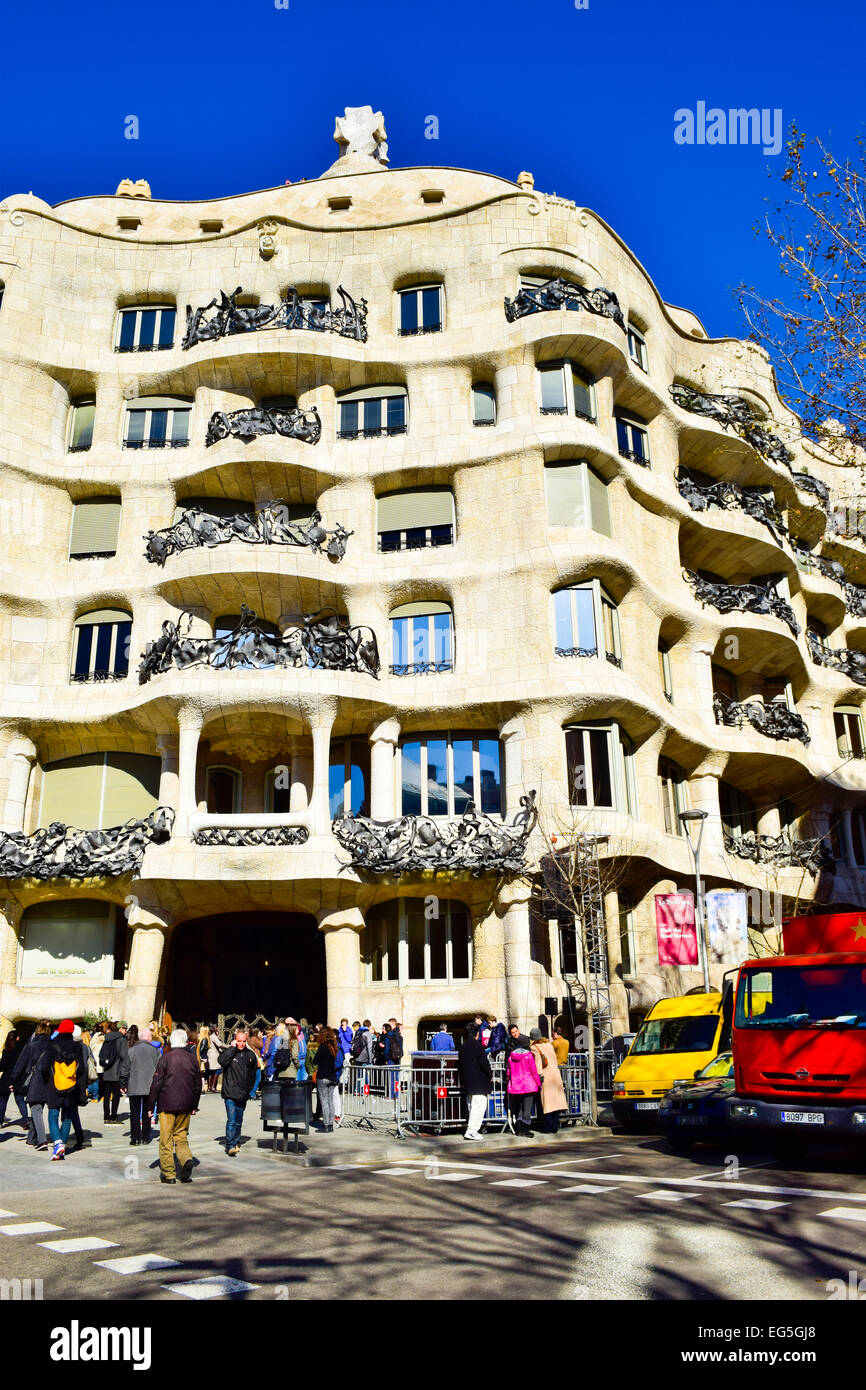 Mila house aka La Pedrera, progettato da Antoni Gaudi architetto. Barcellona, in Catalogna, Spagna. Foto Stock