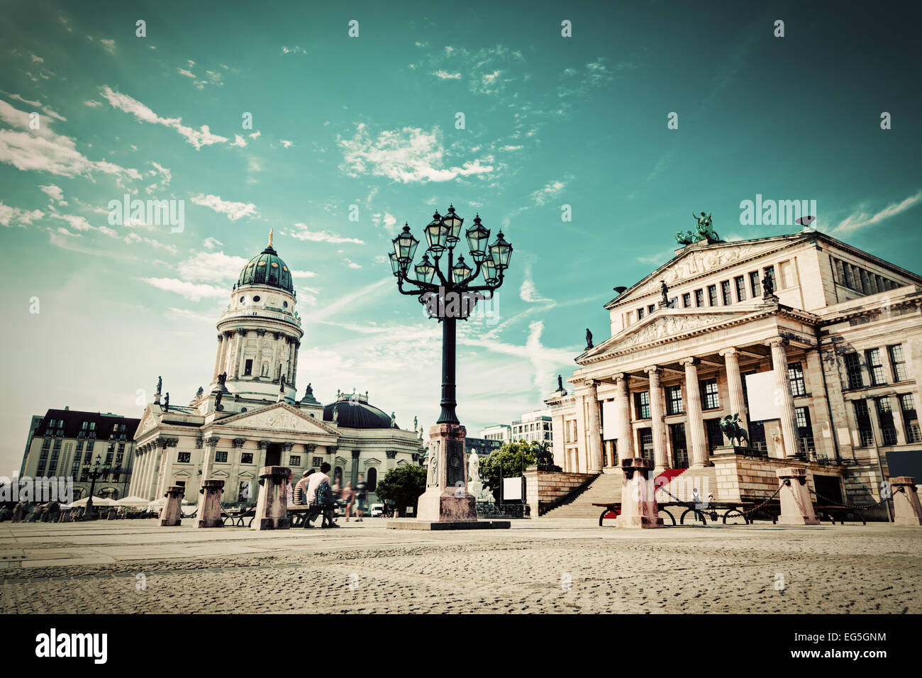 Il Gendarmenmarkt a Berlino, Germania. Vista sulla Cattedrale Tedesca e Konzerthaus. Retrò, vintage Foto Stock