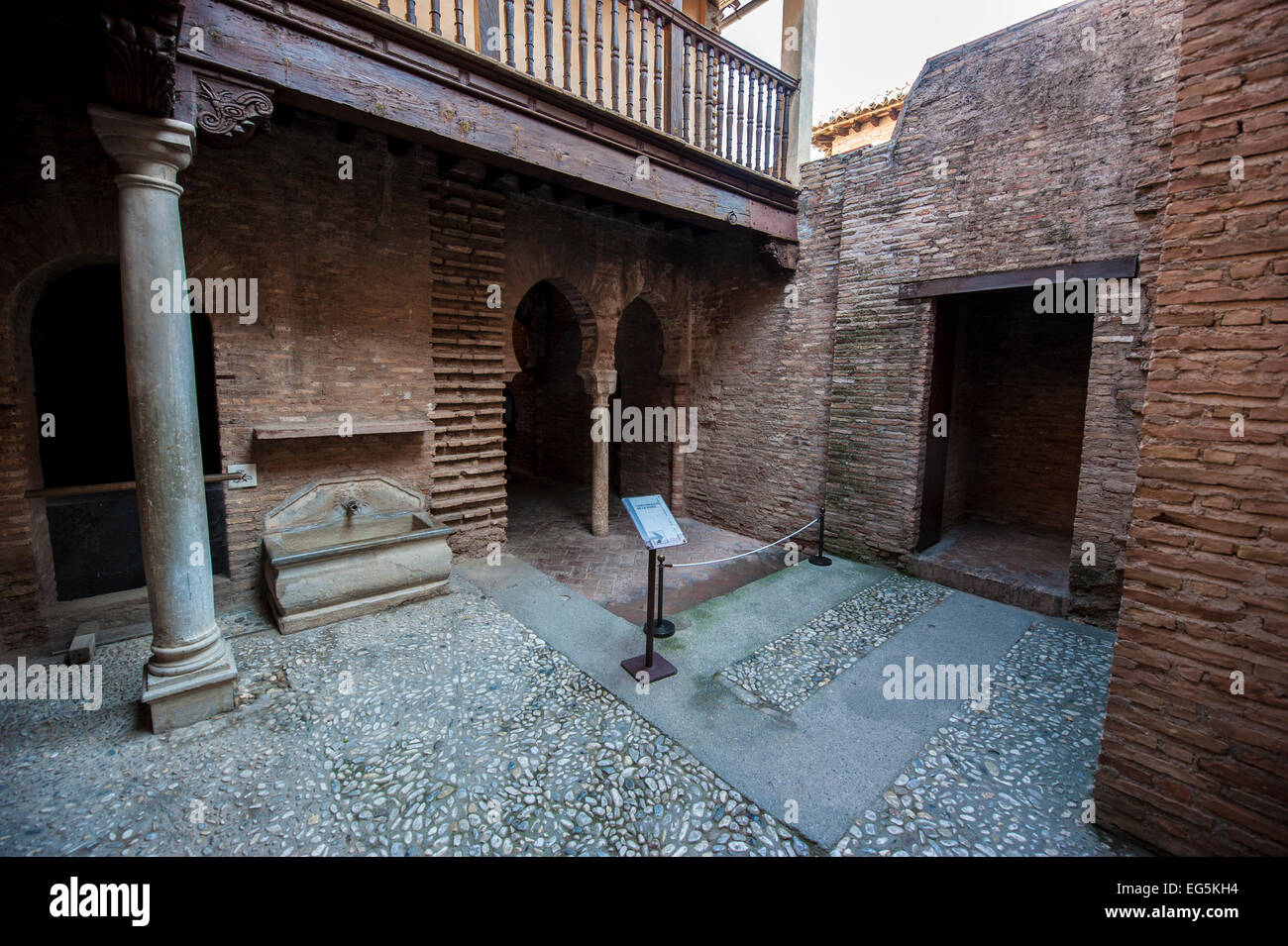 All'interno di uno dei palazzi Nasrid, Granada, Andalusia, Spagna. Foto Stock