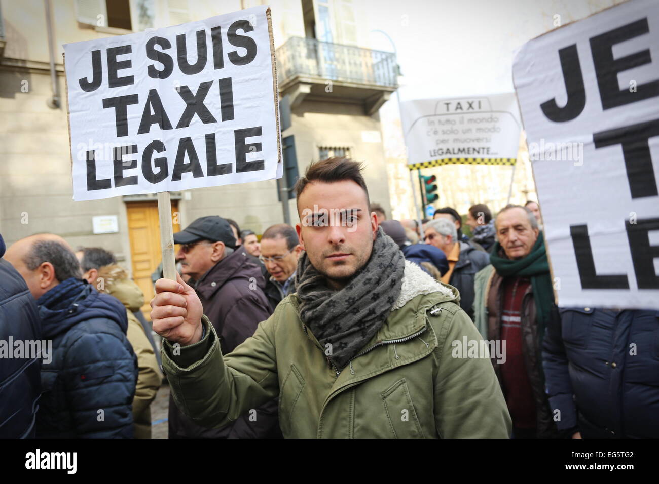 Italian Taxi driver protestare contro Uber app a Torino (Italia) Foto Stock