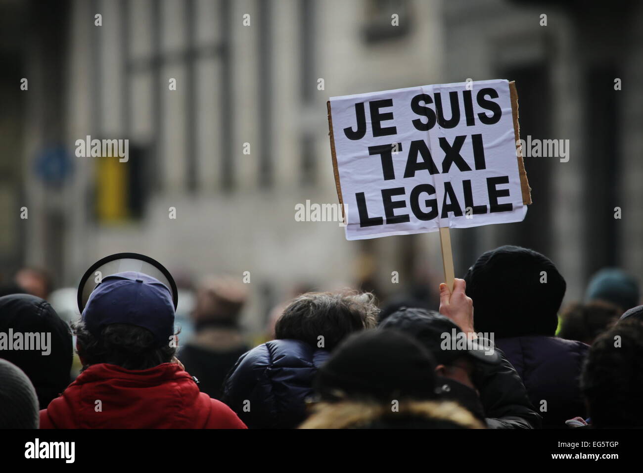 Italian Taxi driver protestare contro Uber app a Torino (Italia) Foto Stock