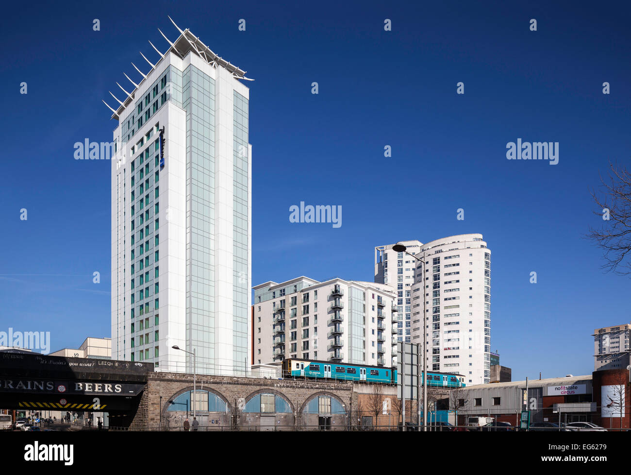 Radisson Blu Hotel e alloggi per studenti in Cardiff City Centre Foto Stock