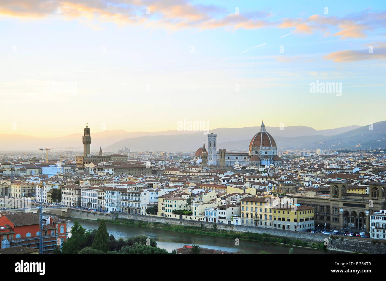 Panorama di Firenze nella splendida luce del tramonto. Italia Foto Stock