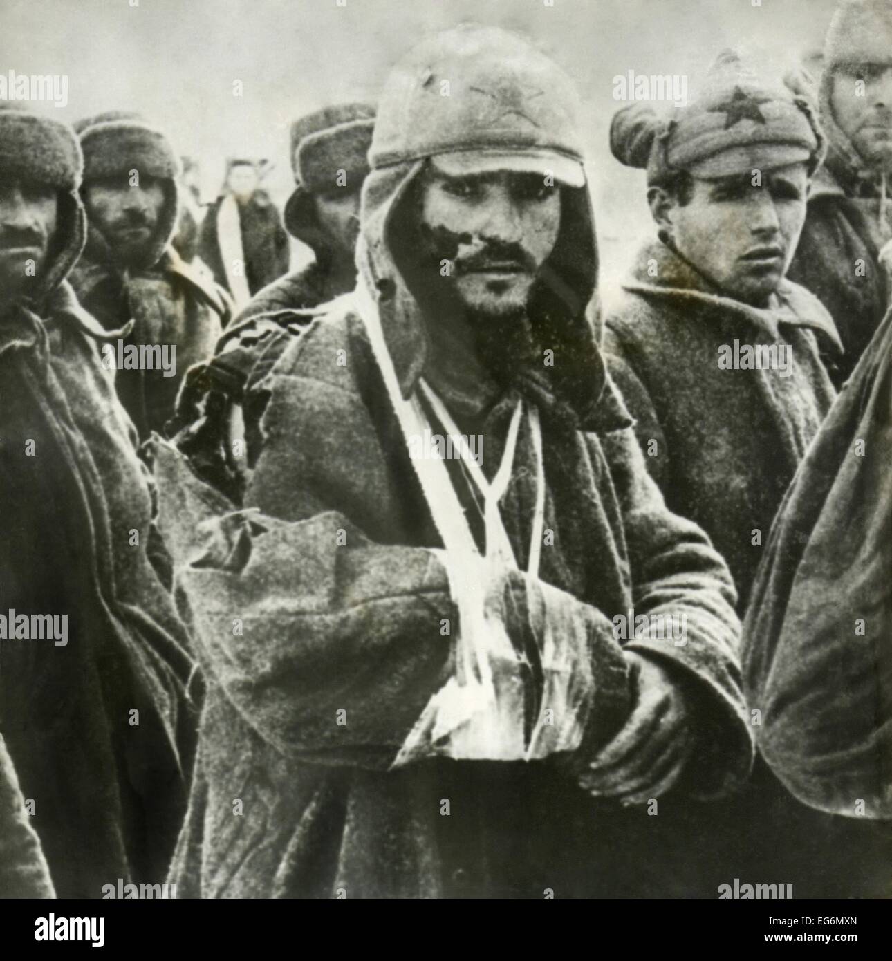 Soviet (Russia) prigionieri di guerra. La foto è stata scattata da un fotografo italiano in Russia, Aprile 1942 Guerra Mondiale 2. Foto Stock