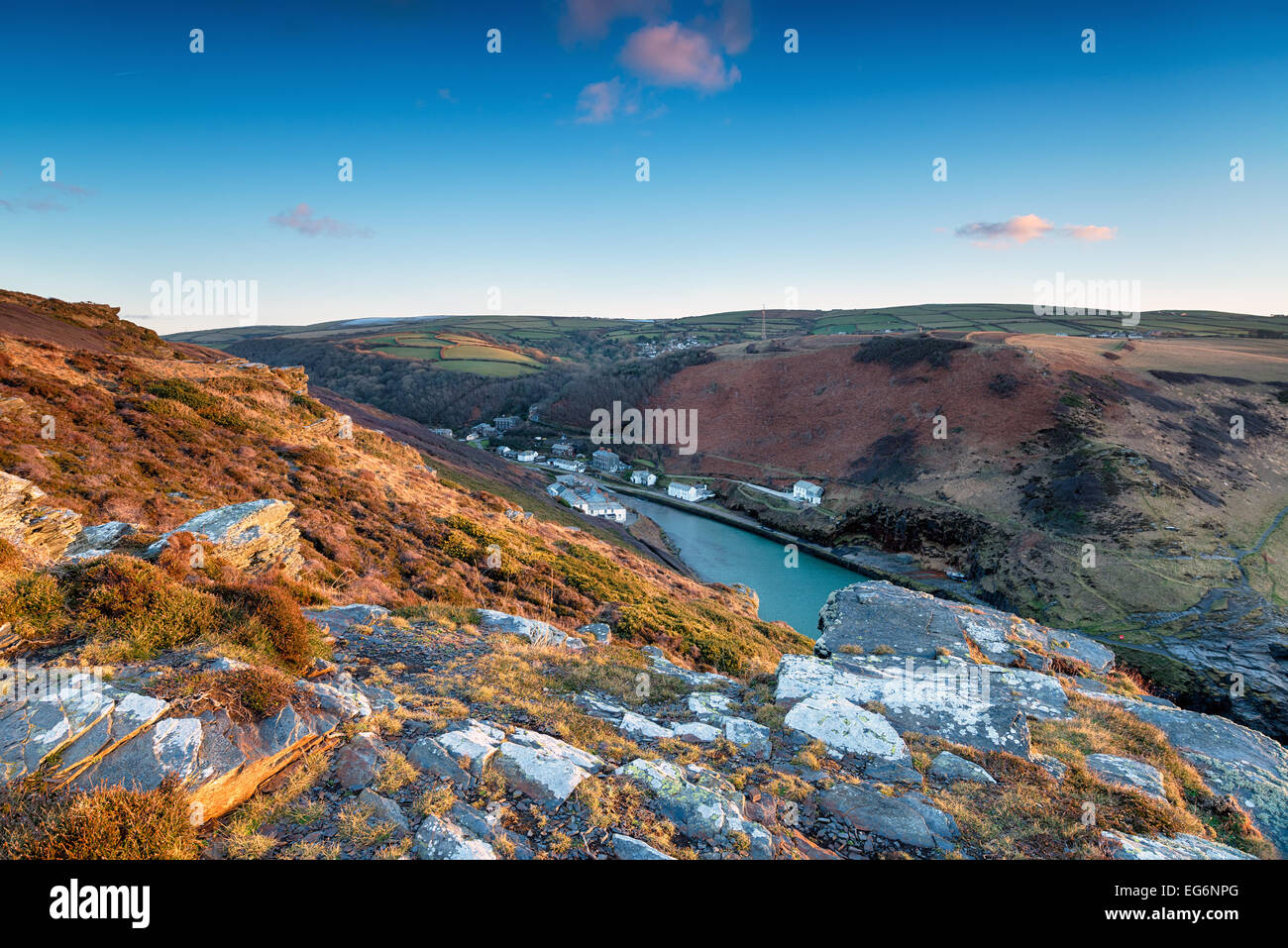 Il piccolo villaggio di pescatori di Boscastle sulla North Cornwall coast Foto Stock