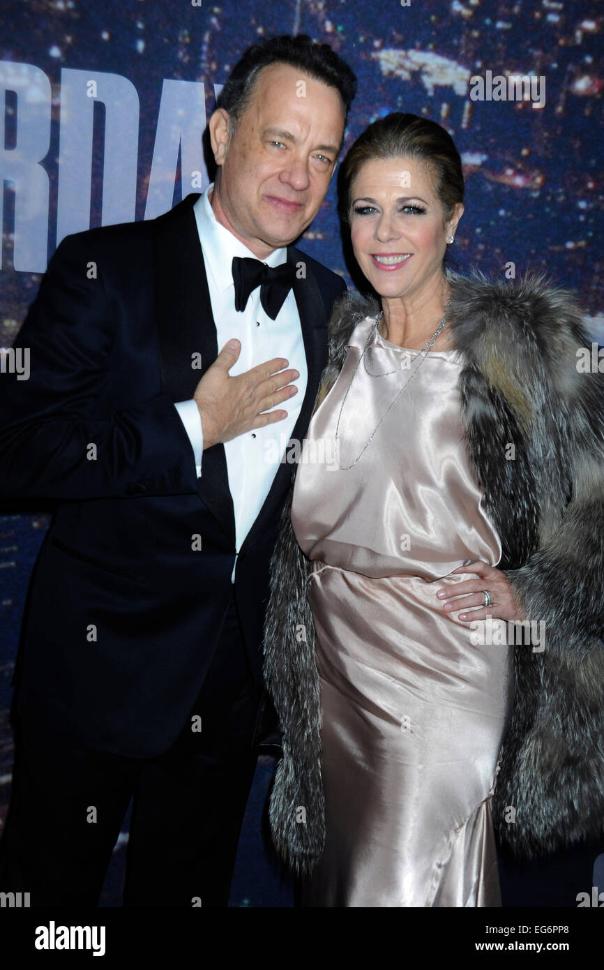 Tom Hanks e Rita Wilson frequentando il SNL quarantesimo anniversario del Rockefeller Plaza il 15 febbraio 2015 in New York City/picture alliance Foto Stock